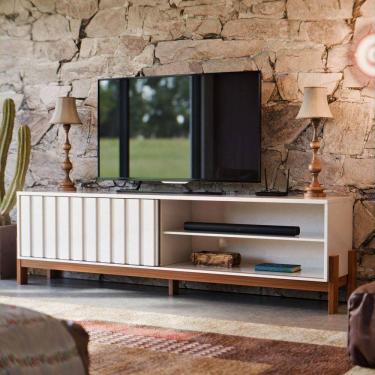 Imagem de Rack Para De 65 Polegadas Com Porta Ripada De Correr New Aurora Estante E Prateleira Pérola