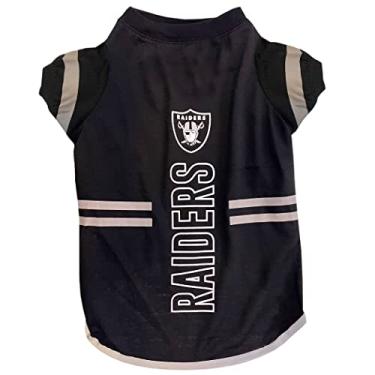 Imagem de Pets First Camiseta NFL Las Vegas Raiders para cães, futebol americano e gatos – Camiseta esportiva durável – 3 tamanhos, roupa de PET da NFL, camiseta refletiva na cor do time, camiseta legal de