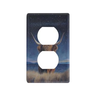 Imagem de Blueangle Placa de parede Highland Cow Duplex Outlets, tamanho padrão, placas de cobertura de tomada elétrica de 1 gangue para decoração de quarto de escritório em casa, 4,53 x 2,76 polegadas (361)