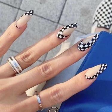 Imagem de Unhas Postiças Padrão Xadrez Para As Mãos - RECANTOASTRALSITE