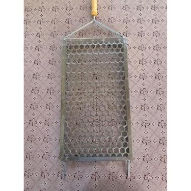 Imagem de Grelha Churrasqueira，Multi-Forma，Com Cabo de Madeira，Adequado para Grelhar Carne e Salsichas(50x28)