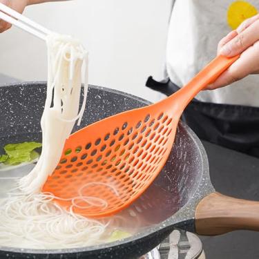 Imagem de Colher escumadeira para cozinhar coador de cozinha resistente ao calor concha leve com fenda para fritar macarrão e drenagem de óleo