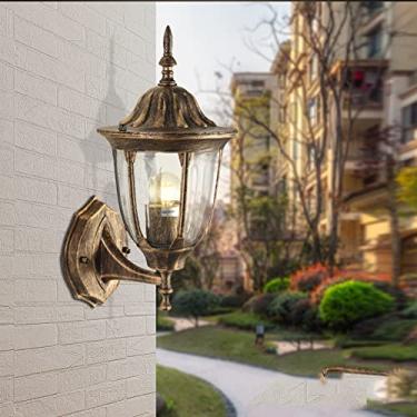 Imagem de Luminária de parede externa preta com lanterna, resistente às intempéries (IP44), estilo tradicional, em vidro, para pátio, jardim, varanda ou entrada.