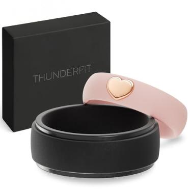 Imagem de ThunderFit Anéis de silicone para ele e ela, alianças de casamento para casais, pacote com 2 alianças de noivado de borracha com detalhes banhados a ouro, 7.5-8 (W) | 8.5-9 (M), Silicone, Sem tipo de