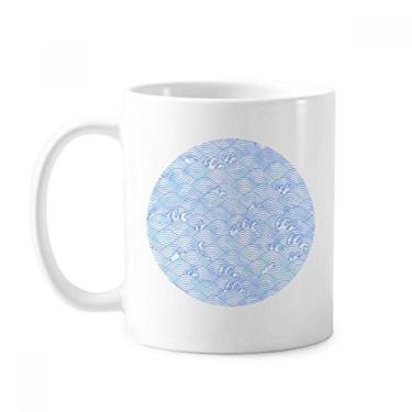 Imagem de Caneca japonesa com estampa de ondas azuis geométricas cerâmica xícara de café porcelana louça