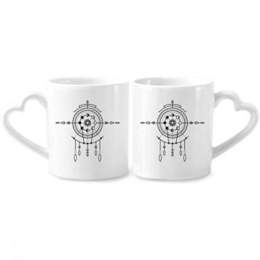 Imagem de Conjunto de canecas de porcelana para casais, círculo alienígena geométrico, padrão totem, coração