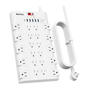 Imagem de SUPERDANNY Protetor de sobretensão com 22 saídas CA e 6 portas de carregamento USB, cabo de extensão de plugue plano montável de 1,8 m (1875 W/15 A) para casa, escritório, dormitório, sala de jogos, 2100 joules, branco