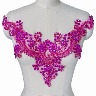 Imagem de Succi Shan Remendos de pérolas de contas de flores de renda, apliques de strass costurados para decote de roupas sociais (rosa vermelha)