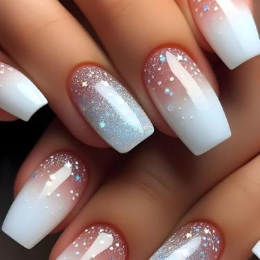 Imagem de Kit de unhas de pressão quadrado médio ombré nude branco conjunto de unhas falsas com design de glitter cobertura completa cola em bastão falso artificial em unhas de acrílico para mulheres, 24 peças