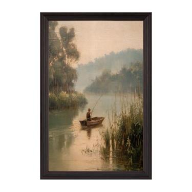 Imagem de Pôster de pescador Riverside Homem pescando em barco de madeira no rio enevoado vegetação exuberante arte de parede natureza tranquila impressões pintura para casa quarto dormitório decoração de