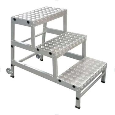 Imagem de Escada Banqueta de Alumínio 3 Degraus Banpro 750 Escaleve