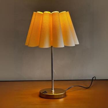 Imagem de Abajur Luminaria de Mesa Redondo Especial Dourado Com Interruptor e Cupula Pétala Bege Iluminação Casa, Sala, Escritorio, Quarto e Cabeceira Cama