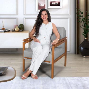 Imagem de Poltrona Montreal Estofada em Linho Premium Sala Recepção