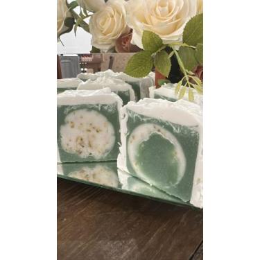 Imagem de Sabonete 100% Artesanal - KATHERINE AROMAS E ESSÊNCIAS , sal e ervas 