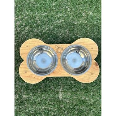 Imagem de Comedouro Elevado Pet em Madeira Pinus com Tigelas Inox – Design Minimalista para Cães de Porte Pequeno, Médio e Grande(Personalizado com nome 10cm)