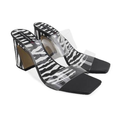 Imagem de Tamanco Feminino Animal Print Bico Quadrado Vinil Conforto