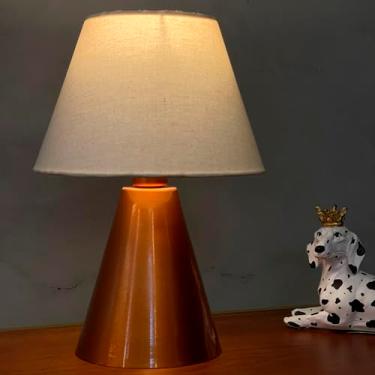Imagem de Abajur Luminária De Mesa Clássica Cone Cobre Com Cúpula algodão Bege Para Decoração Casa e Sala, Escritório, Quarto e Cabeceira Cama