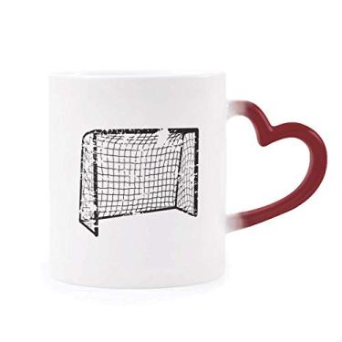 Imagem de Caneca preta de futebol com padrão de rede sensível ao calor Caneca vermelha que muda de cor