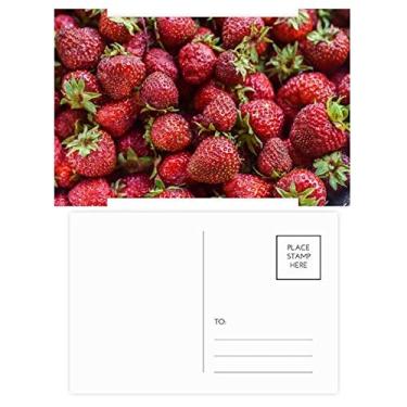 Imagem de Cartão postal de Natal com imagem de frutas vermelhas e morango, Natal, celebração, cartão postal de bênção