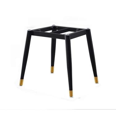 Imagem de Mesa de jantar moderna redonda dobrável de 139 cm, acabamento de mármore e grãos de madeira, pernas de metal preto, assentos de 4 a 10 pessoas (estrutura de aço carbono)