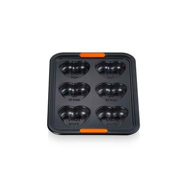 Imagem de Forma para 6 Muffins Formato Coração com Mensagem Preto Le Creuset