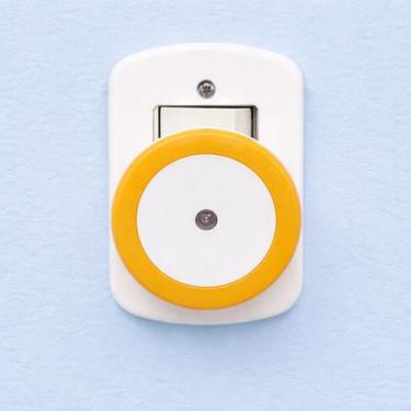 Imagem de Luminária LED Suave Noturna Redonda Sensor Automático Bivolt Parede Qu