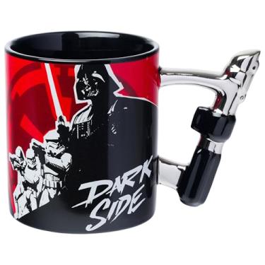 Imagem de Silver Buffalo Caneca de cerâmica Star Wars Darth Vader Dark Side Shape Handle 590 ml
