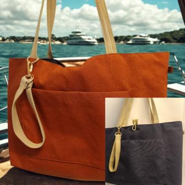 Imagem de Bolsa de Praia Dupla Face, Impermeável, Terracota e Azul Marinho, 30x46cm, com Alças Douradas e Fecho Náutico, para Viagens, Piscina, Campo e Compras