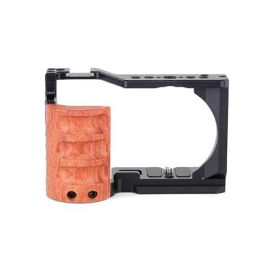 Imagem de YUULNMOP Kit de gaiola de metal com alça de madeira, moldura protetora de equipamento de gaiola de câmera para Sony Alpha ZV-E10 com suporte de sapata fria, parafuso de 1/10.2 cm e orifícios de