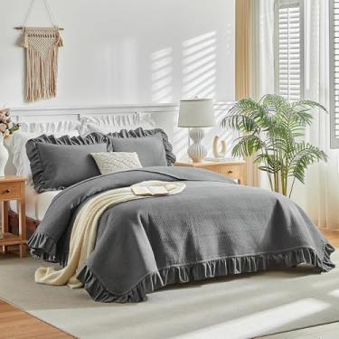 Imagem de Flysheep Conjunto de colcha cinza escuro com babados, tamanho solteiro, 2 colchas, listradas, estilo fazenda, lisa, leve e macia (1 colcha com babados + 1 fronha)