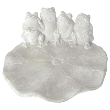Imagem de Boston International Escultura de cimento — Acento decorativo de jardim ao ar livre, 26,7 cm x 26,7 cm, almofada de lírio com sapos