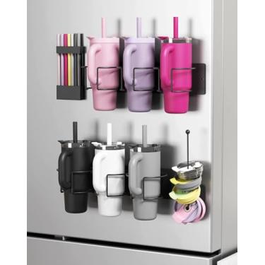Imagem de mustry Suporte magnético de copo para geladeira com tampa e organizador de palha, suporte de copo Stanley serve para 30/1,134 g, suporte de garrafa de água para geladeira preto