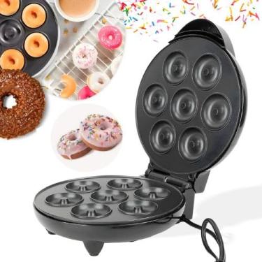 Imagem de Máquina de Donuts Elétrica Antiaderente, 7 mini rosquinhas, 110V - PRETA. Use sua criatividade e faça Donuts rápidos, econômicos e deliciosos na sua casa. Ideal para cafés da manhã e festinhas.