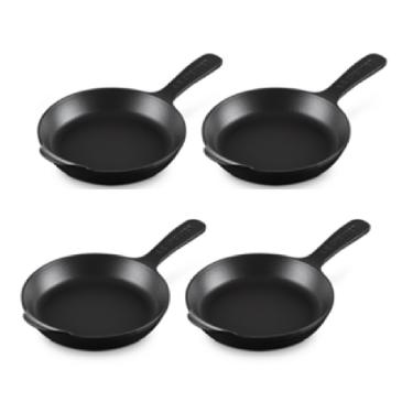 Imagem de CONJUNTO 4 MINI SKILLET LE CREUSET GOURMAND 16CM EM FERRO FUNDIDO BLACK MATTE 20505160000425