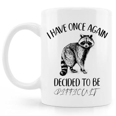 Imagem de BESERH Caneca de café sarcástica engraçada guaxinim, presentes para amantes de guaxinins, I Have Once Again Decided to Be Difficult Trash Panda Caneca de café cerâmica 325 ml