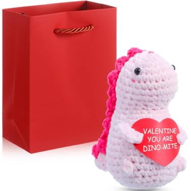 Imagem de Leinuosen Dinossauro de pelúcia de crochê com lindo cartão com bolsa de presente, presente romântico de aniversário para mulheres, namorada, presente de crochê doce para namorada, esposa (rosa)