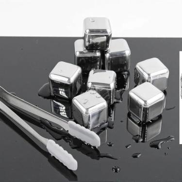 Imagem de Kit Cubos de Gelo em Aço Inox, 8 Unidades com Pegador, Prateado, 2,7cm, para Whisky e Drinks, Reutilizável