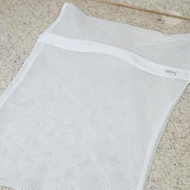 Imagem de Sacos para Lavar Roupas na Máquina de Lavar e Secadora com Zíper 34x47cm