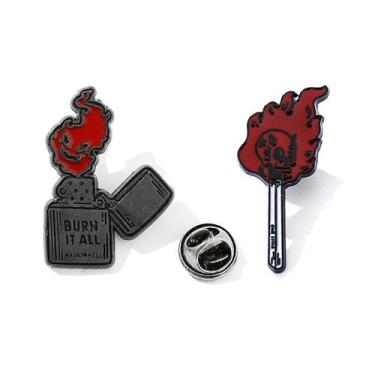 Imagem de Broche Pins Badge Flaming Skull Gothic Lapel Pin Set - Yiweisai