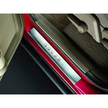 Imagem de Mopar 82210810 Protetor de peitoril de porta de aço inoxidável, pacote com 4