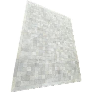 Imagem de Tapete para Sala de Couro 2,50 x 3,00m Branco com Borda Premium (Branco)