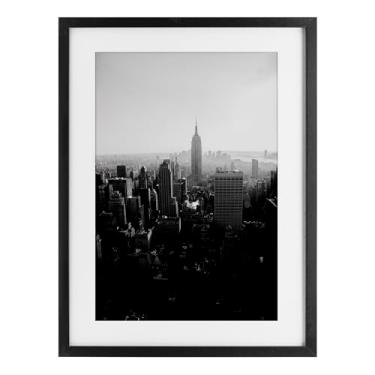 Imagem de Stupell Industries Impressão emoldurada preta monocromática Empire Building sob vidro por Aledanda, 50 x 35 cm