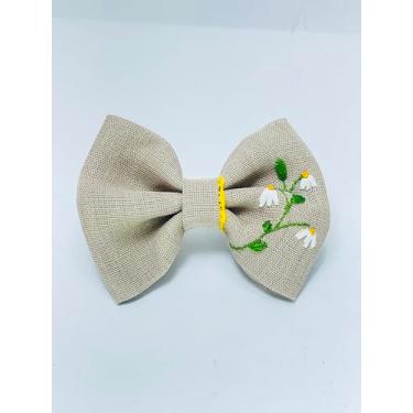 Imagem de Laço de Cabelo em Linho Natural com Bordado de Margaridas, Bege, Floral, Acessório Feminino