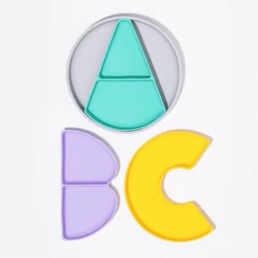 Imagem de PRATO SILICONE COM DIVISÓRIAS REMOVIVÉIS ABC - PETIT PIÁ
