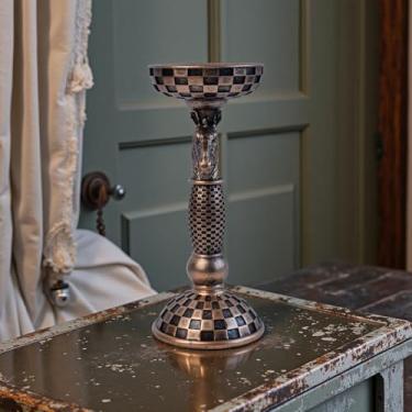 Imagem de Suporte de castiçal de animal coroado de cobre quadriculado cônico, decoração de resina gótica eclética para mesa de cornija, prateleira de casa, mesa de trabalho, decorações de Natal de Halloween