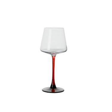 Imagem de Gravata preta, copo de barriga de vinho tinto, copo doméstico - vermelho quadrado com fundo preto