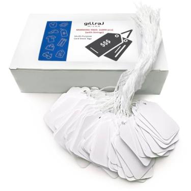 Imagem de GILLRAJ MILAN Etiquetas Brancas de Marcação de Cordas Pacote com 1000 Cordas em Branco Anexadas 4,5 cm x 3,5 cm Etiquetas de Nome com Preço Gravável para Presente Joias Roupas de Papel Pequeno Etiquetas Pendentes