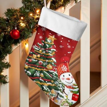 Imagem de Meias de Natal, árvore de Natal, bolas vermelhas e amarelas, meias de Natal, 45,7 cm, boneco de neve, flocos de neve, decorações de Natal, meias suspensas para lareira de festa de férias em família