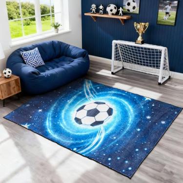 Imagem de YulyreZome Tapetes de futebol, tapete esportivo, 1,2 m x 18 m, tapete temático de futebol para quarto de crianças, sala de estar, sala de jogos, decoração de sala de futebol