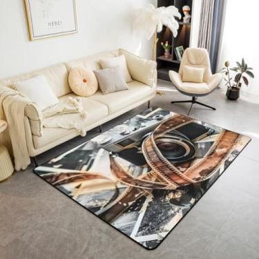 Imagem de Tapete de área com tema de fotografia, tapete fotográfico vintage, crianças, adolescentes, mulheres, homens, câmera antiga, tapete retro, preto, decoração de sofá, sala de estar, 51 x 81 cm